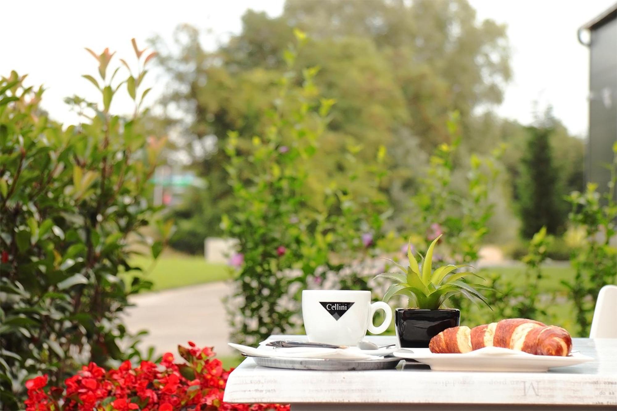 Top Hotel Vertesszolos المظهر الخارجي الصورة