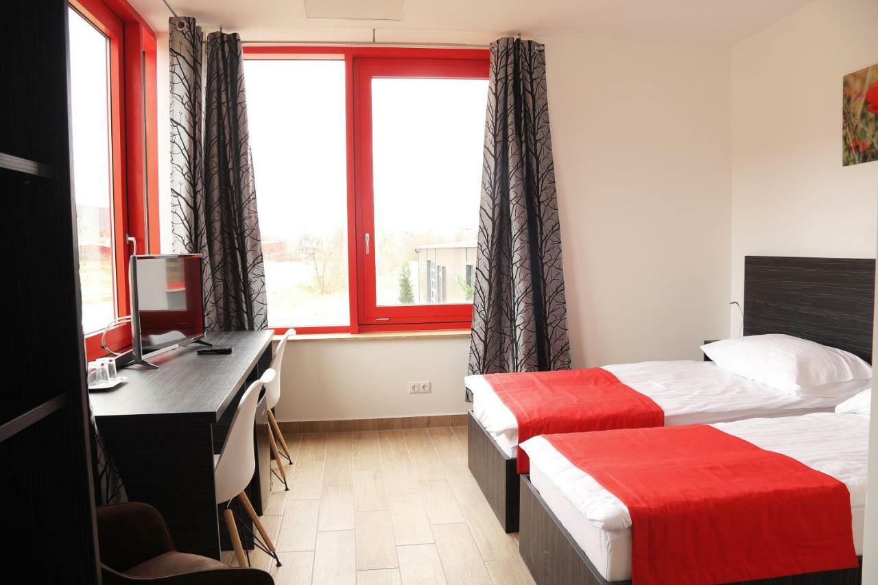 Top Hotel Vertesszolos المظهر الخارجي الصورة